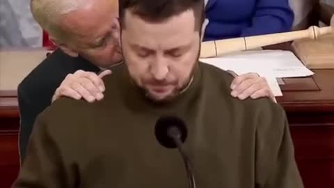 Zelensky makes the same noises during his bathroom breaks