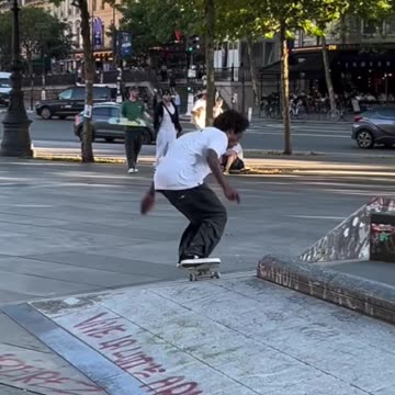 #WED🧈 Bastien Salabanzi (📹 Instalexiss)