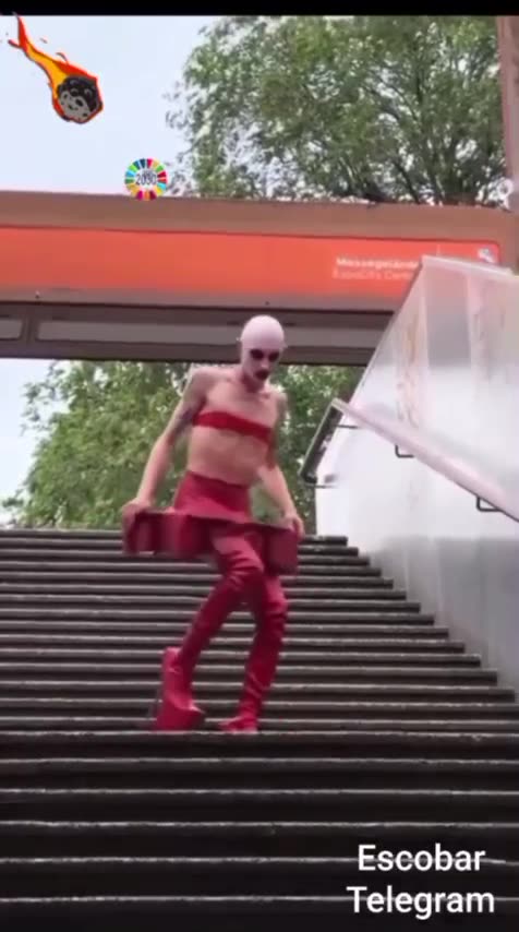 Ex fact scheker , lavorava 🤔 padron , SALTELLAVA sui canali rumble . Non so altro 🤔