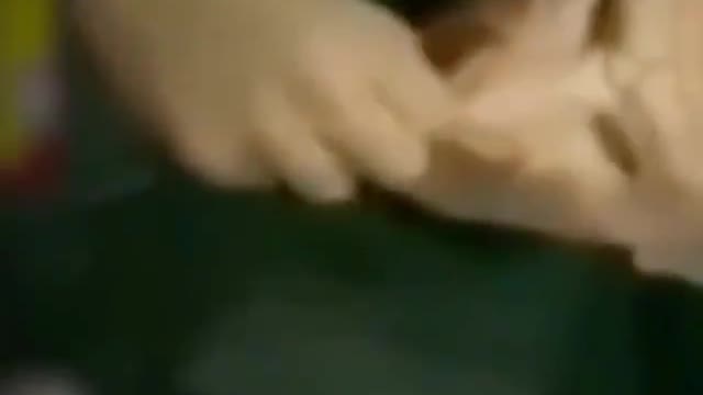 얼굴이 너무 간지러운 교황