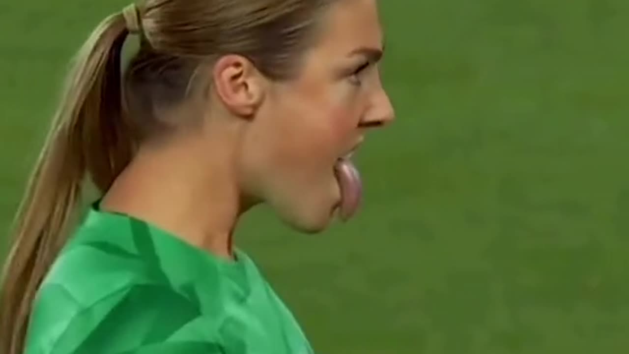 england lady goalkeeper impossible goal save🤔🤔