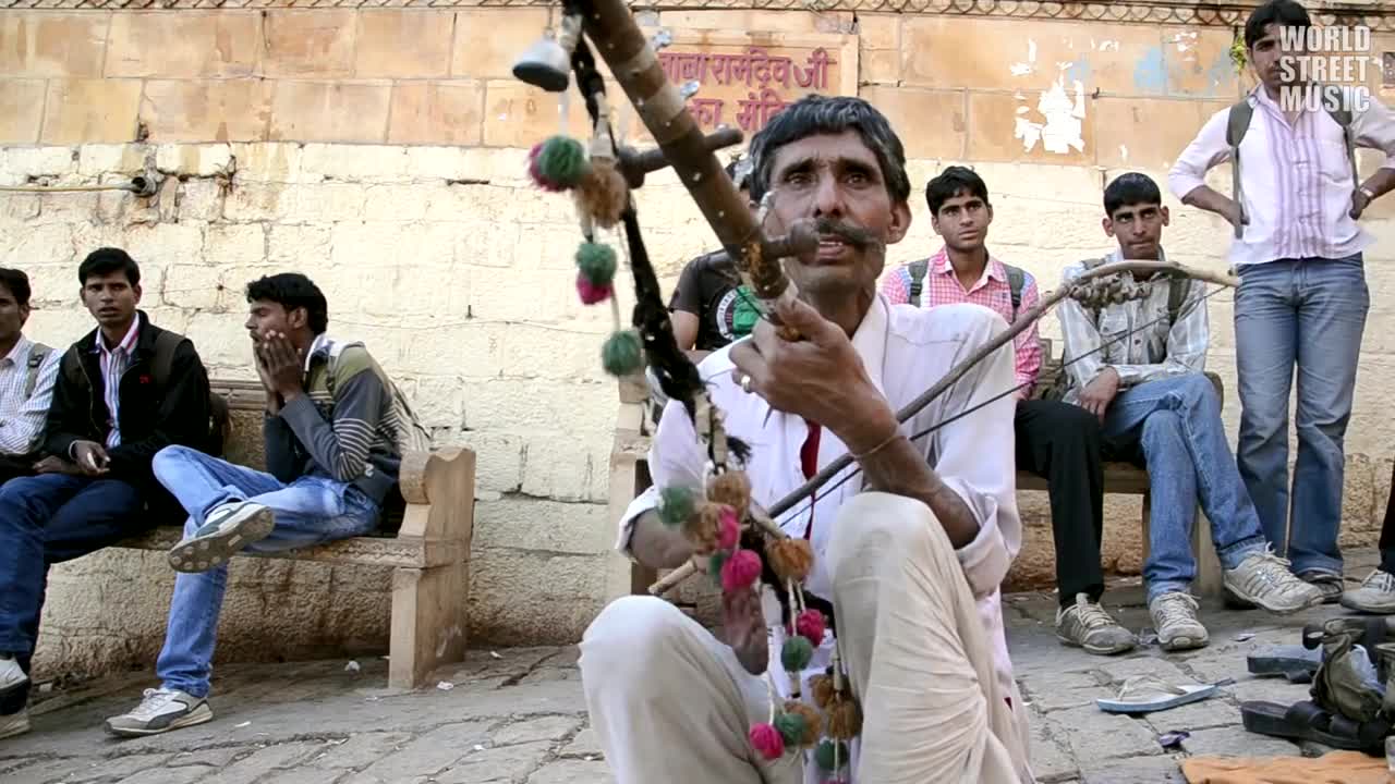 Street musicians amazing music lot of talent but poor