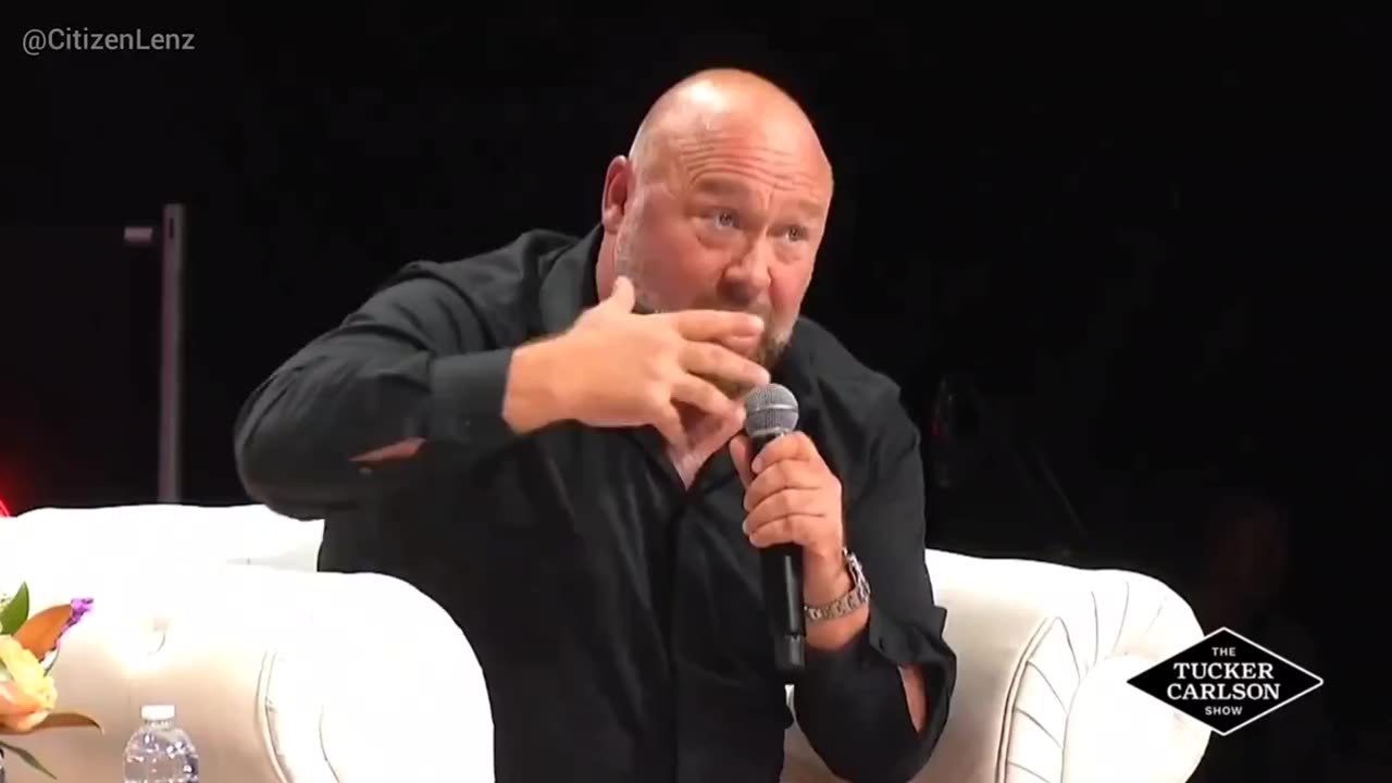 If you only watch 3 minutes of the the Alex Jones interview, it's these 3 minutes.