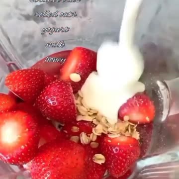 Healthy Strawberry Shake for weight loss .It’s so good and really easy to make