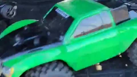 THE BEST RC CAR - TRAXXAS MONSTER SLASH