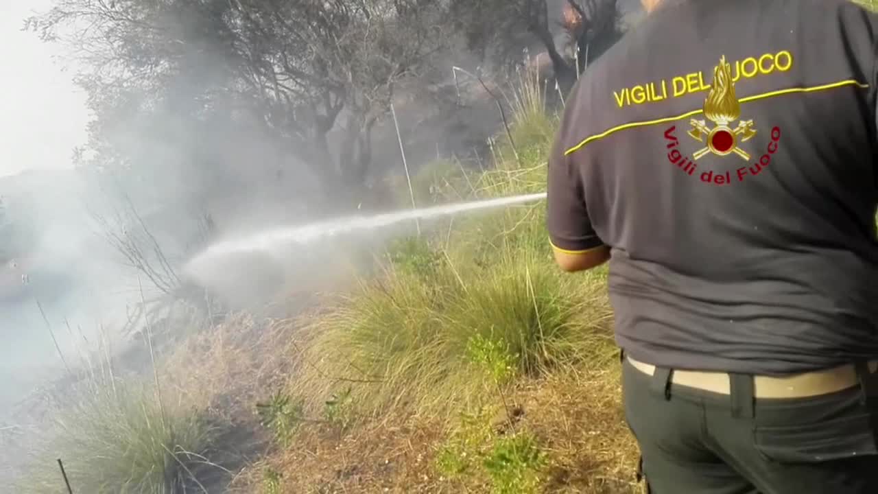 Sicilia en estado de emergencia por fuego, y en alerta centro y sur de Italia