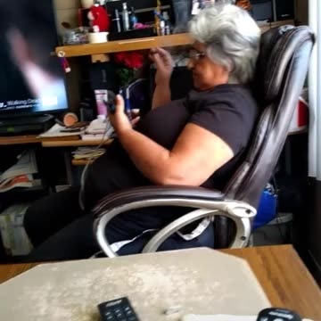 We are Family / Nosotras somos familia