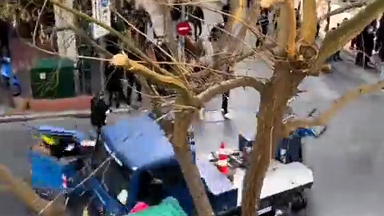 ΑΥΤΟΣ ΕΙΝΑΙ ΑΚΟΜΑ ΣΤΗΝ ΕΛ.ΑΣΤΥΝΟΜΙΑ?