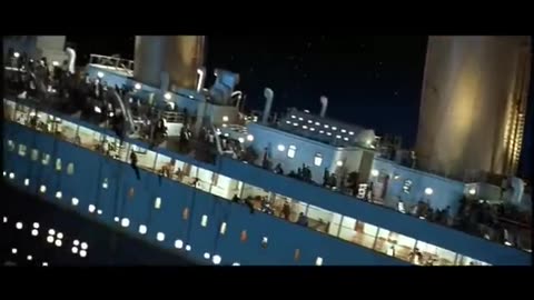 The scene of when the Titanic is sink