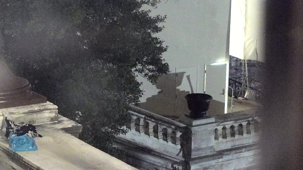 Camera0925USCG00UpperTerraceWest_2021-01-06_Starting_at_21h54min28s177ms.mp4