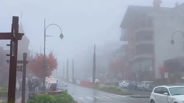 Marque com quem você gostaria de estar passeando hoje em Gramado!