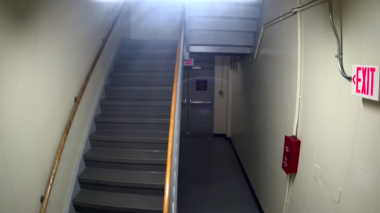 3866FHOB01Stair11_2021-01-06_16h00min01s210ms.mp4