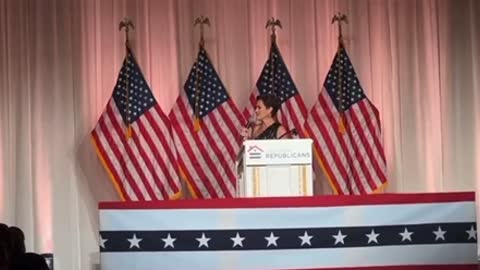 Kari Lake at Mar-A-Lago: “They messed with the wrong Bitch” 🔥🔥🔥🔥🔥