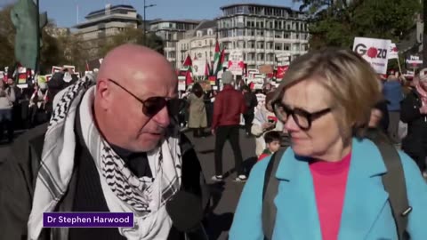 Massive London march for Palestinians as far-right protest turn violent