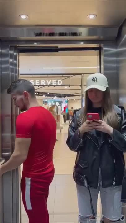 #Shmeksss SHMEKSSS Pranks | New and Latest Pranks | Hot Body Builder Viral and Funny Videos