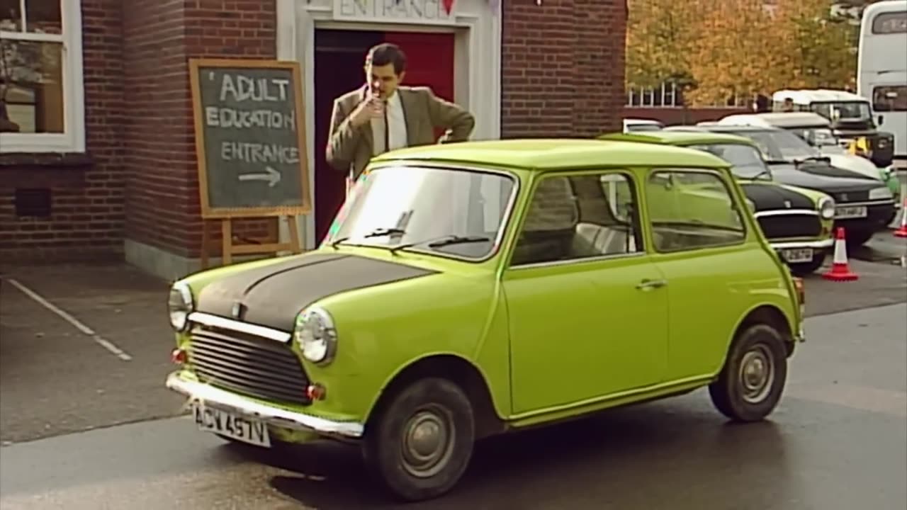 Mr Bean - Look Out!! #army #mrbean #funny clips #funny videos