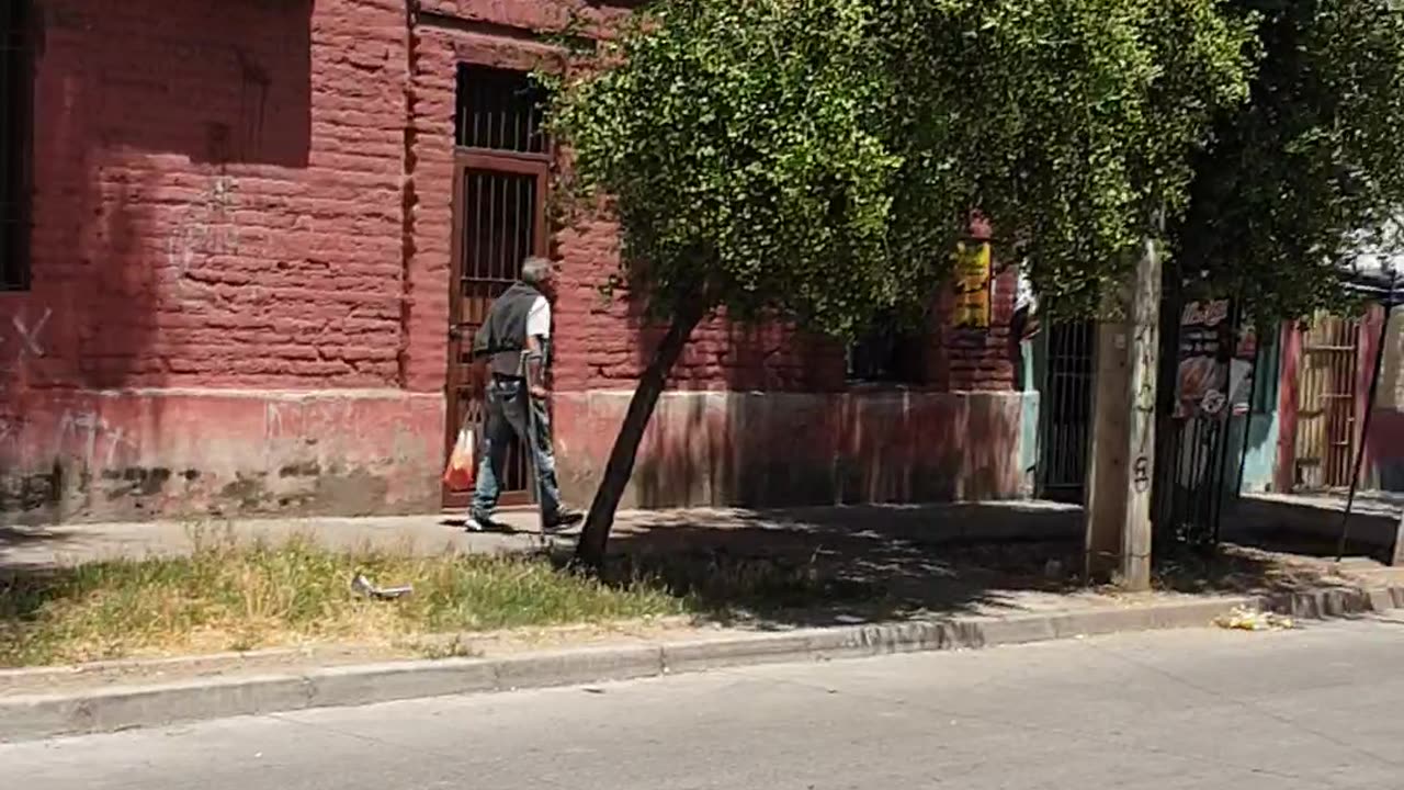 Walking Tour of Santiago, Chile: P1 🏡
