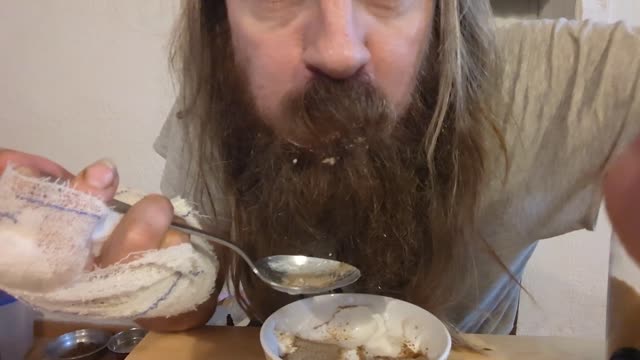 2022-12-08 (8) - démembrement de l'ongle - Twitch Triskelina