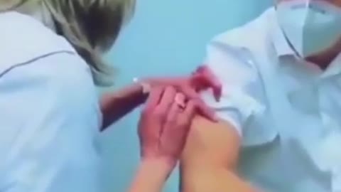 Uno de los falsos vacunados