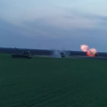 Ukrainian Heavy Artillery Barrage