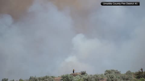 Firefighters respond to wildfire burning more than 10,000 acres in northeastern Oregon