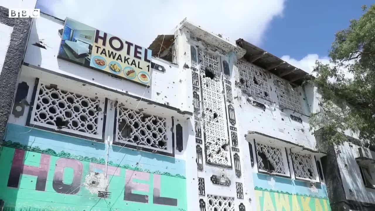 Somalia twin car bomb blasts kill 100 in capita