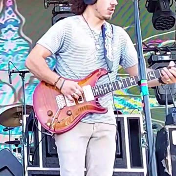 Jimmy Law (Dogs in a Pile) - LIVE @ Avondale (Short 7)