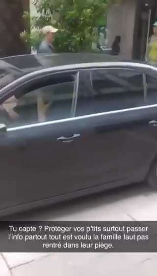 Quando fai il rivoltoso e passano a prenderti in auto blu..