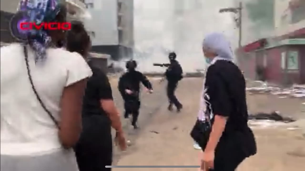 Dangerous Fight Breaks Out In France! The Police Vs. Civilians!