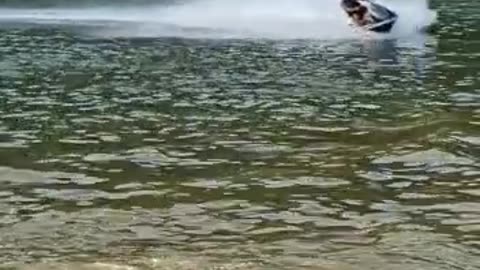 Jet ski com motor de HB20