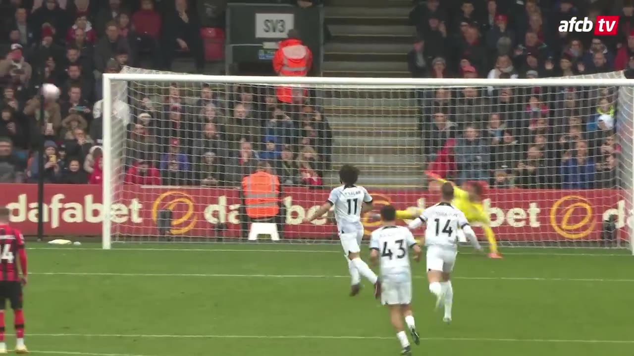 Billing nets winner as Salah misses penalty _ AFC Bournemouth 1-0 Liverpool