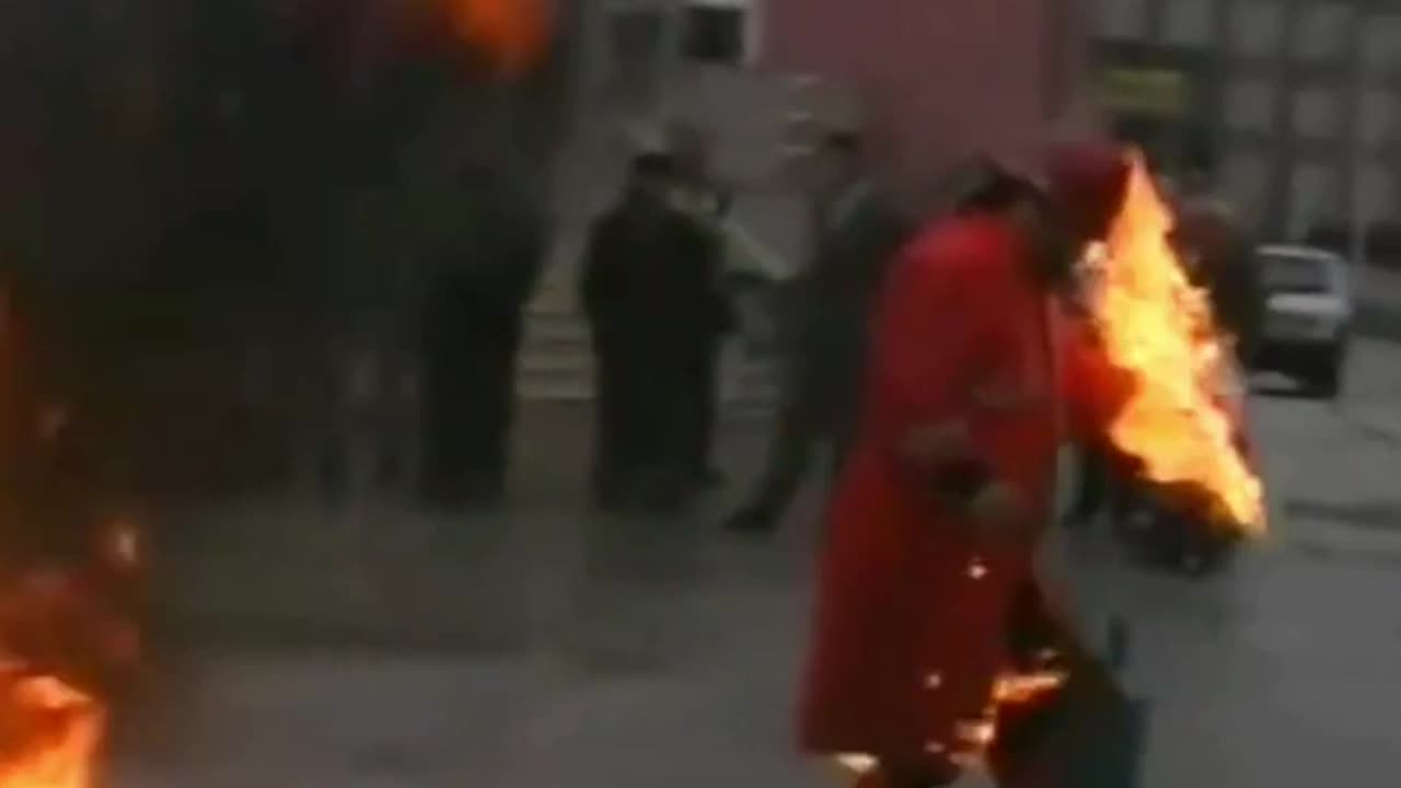 Fighting fire... with fire ??