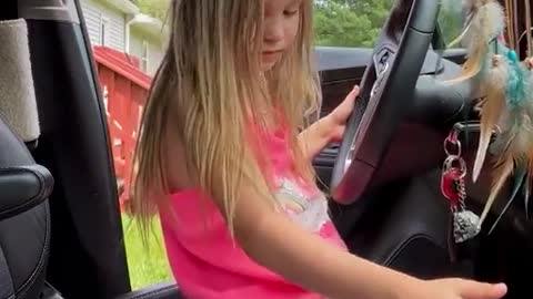 Mother leaves her little girl unattended in car, she throws the car in reverse