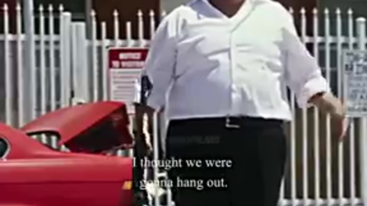 JONAH HILL - Buying weed