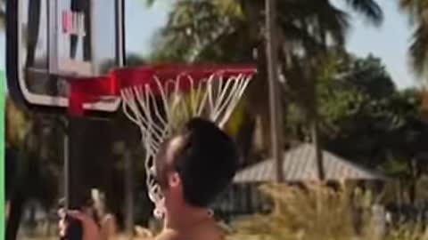 Beach basketball looks like so much fun...🔥🏀🏝