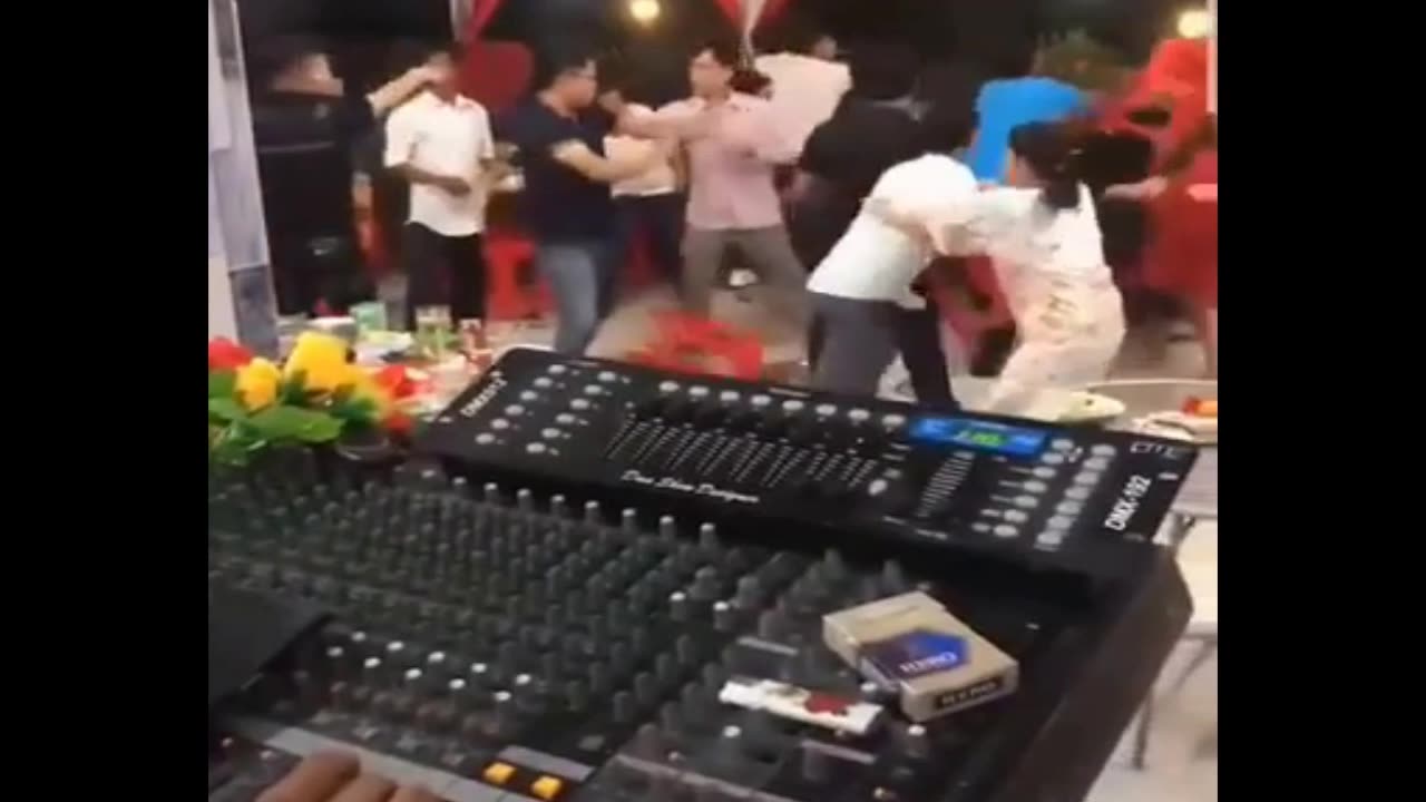 Vietnamese Wedding Fight