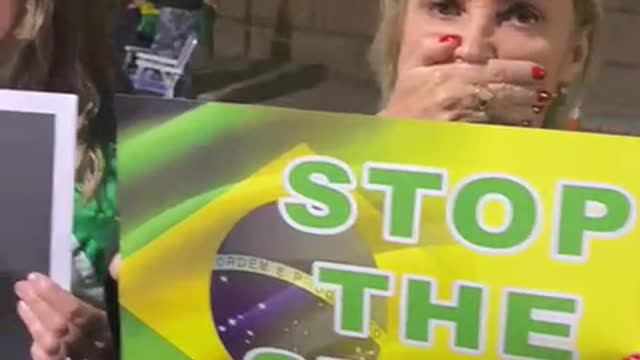 MULHERES DIVIDEM DISCURSO EM PARTES 12-11-2022