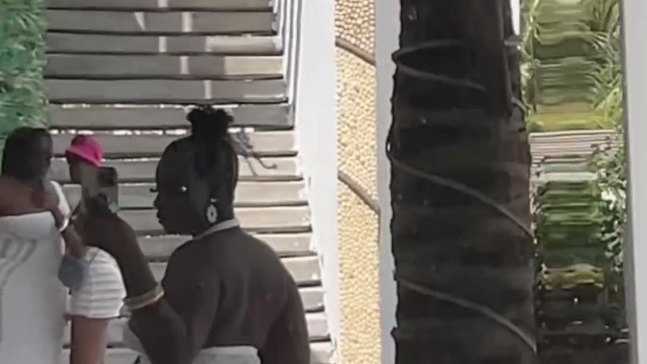 Blaccbarbedian