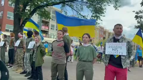 Ukrajinští nacisté demonstrující v Kanadě