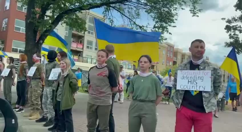 Ukrajinští nacisté demonstrující v Kanadě