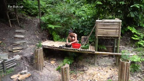 Free Bushcraft, Survival Alone in the Forest, Cooking Bamboo Shoot - LIVING OFF GRID Ep.33