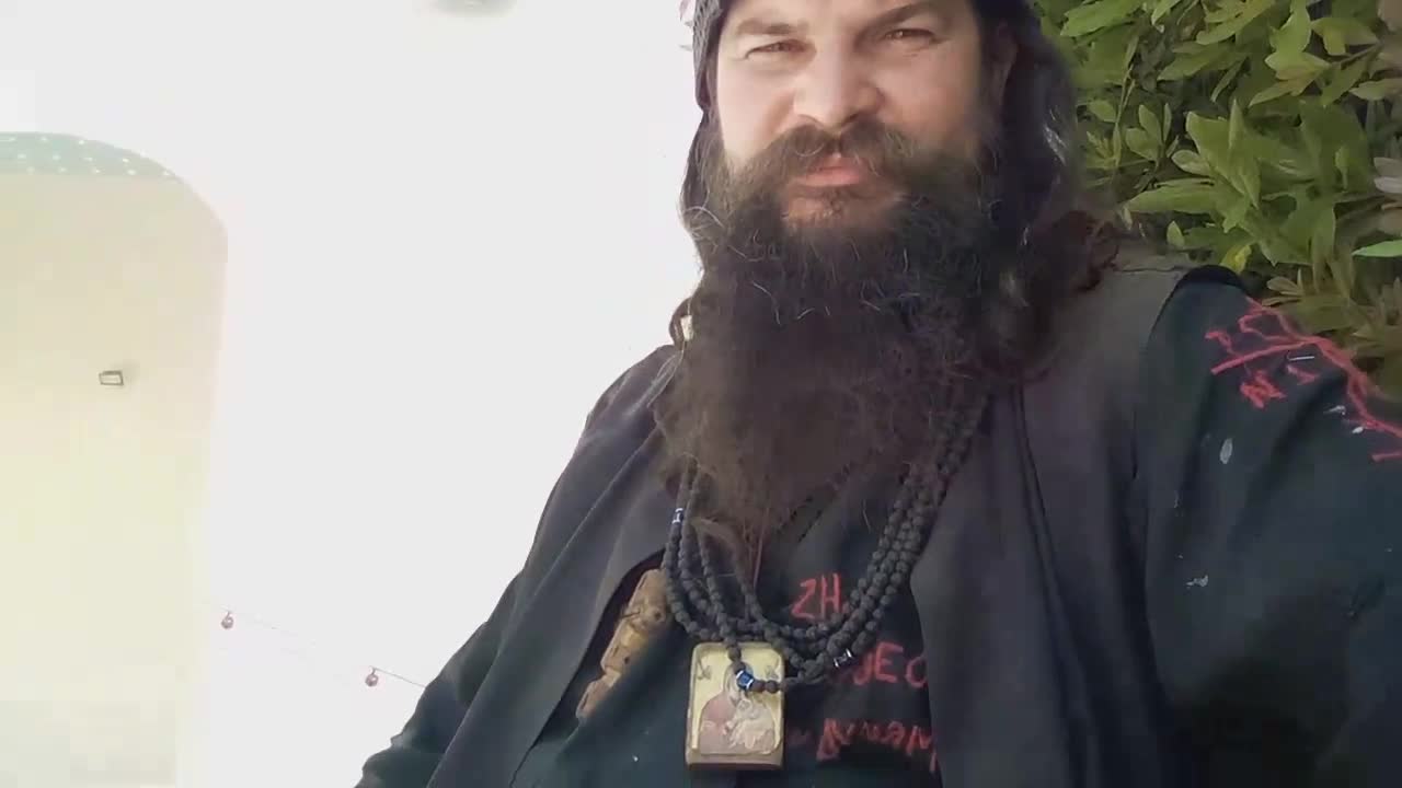 ΟΙ ΠΕΡΙΣΣΌΤΕΡΟΙ ΑΚΟΛΟΥΘΟΥΝ ΤΟΝ ΧΑΜΈΝΟ