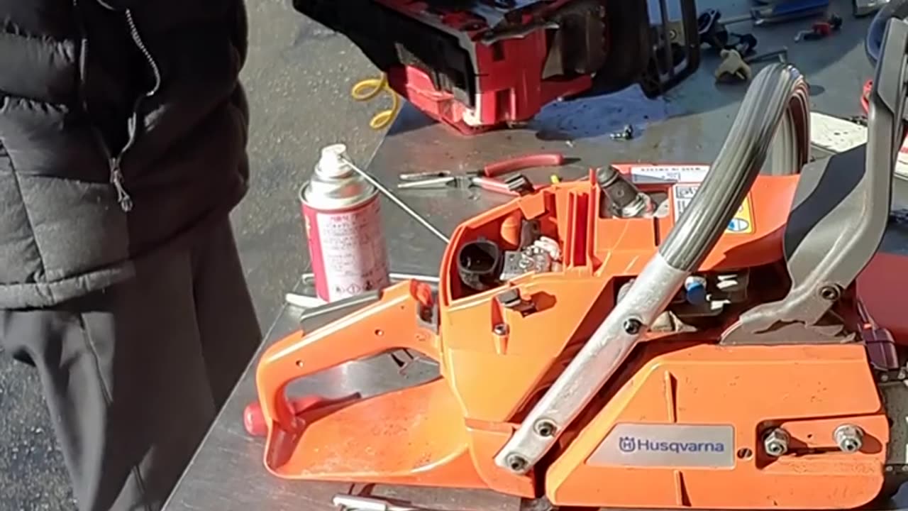 What causes a chainsaw to stall every time the RPMs are increased?