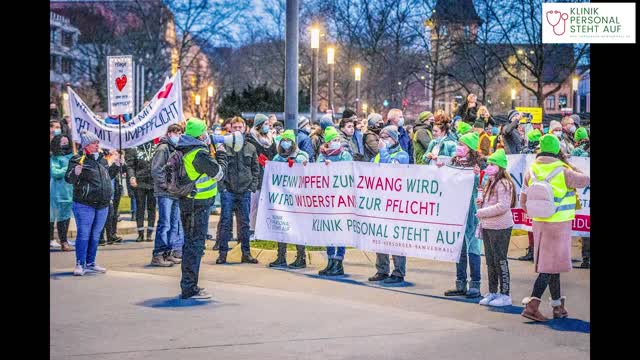 Reutlingen Demo 12.2.22 Klinik Personal Steht Auf!