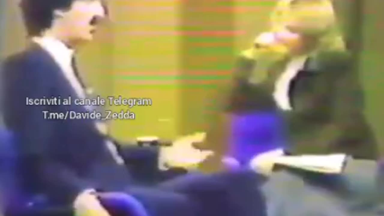 FRANK ZAPPA: LE SCUOLE ADDESTRANO LE PERSONE AD ESSERE IGNORANTI CON STILE