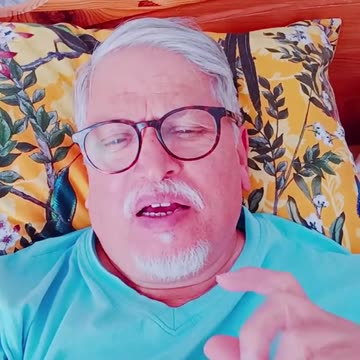 Mr Khan Lip-syncs To a Urdu Song Apni Prem Kahaniyan 1971.