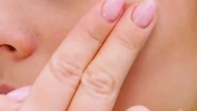 Brilliant makeup hacks and cool beauty tricks for you