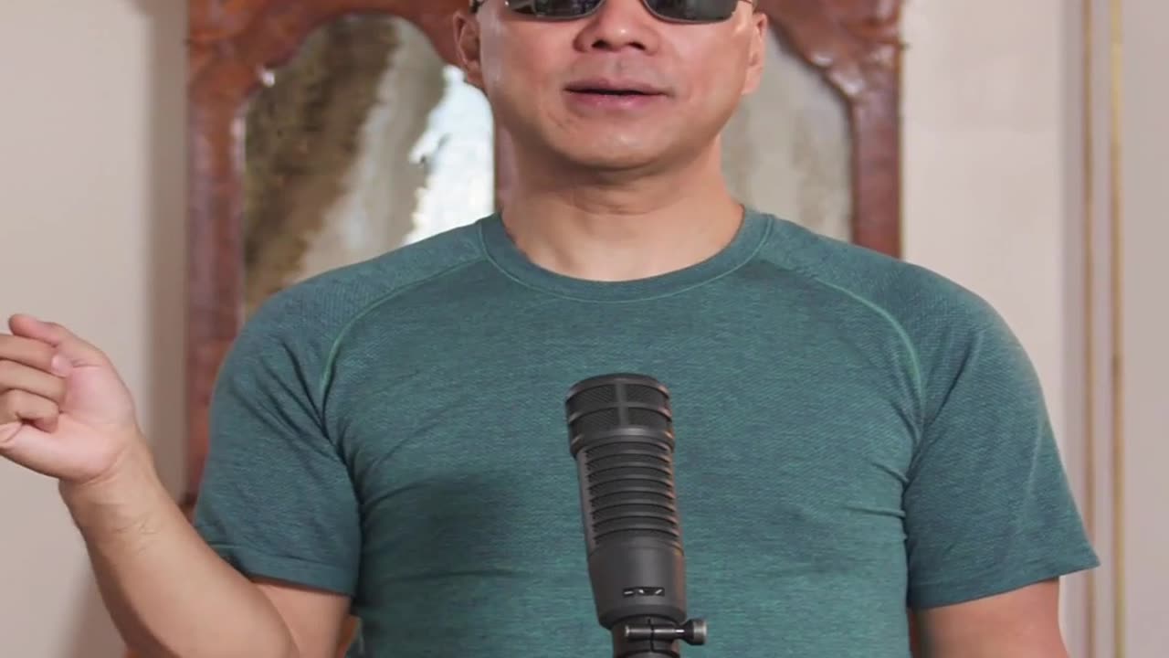 20220823文贵先生直播： #中纪委办案的都是利用品 ! 一帮傻叉都成为 #王岐山 的利用品，#曾庆红 的牺牲品，#孟建柱 的刀下鬼！