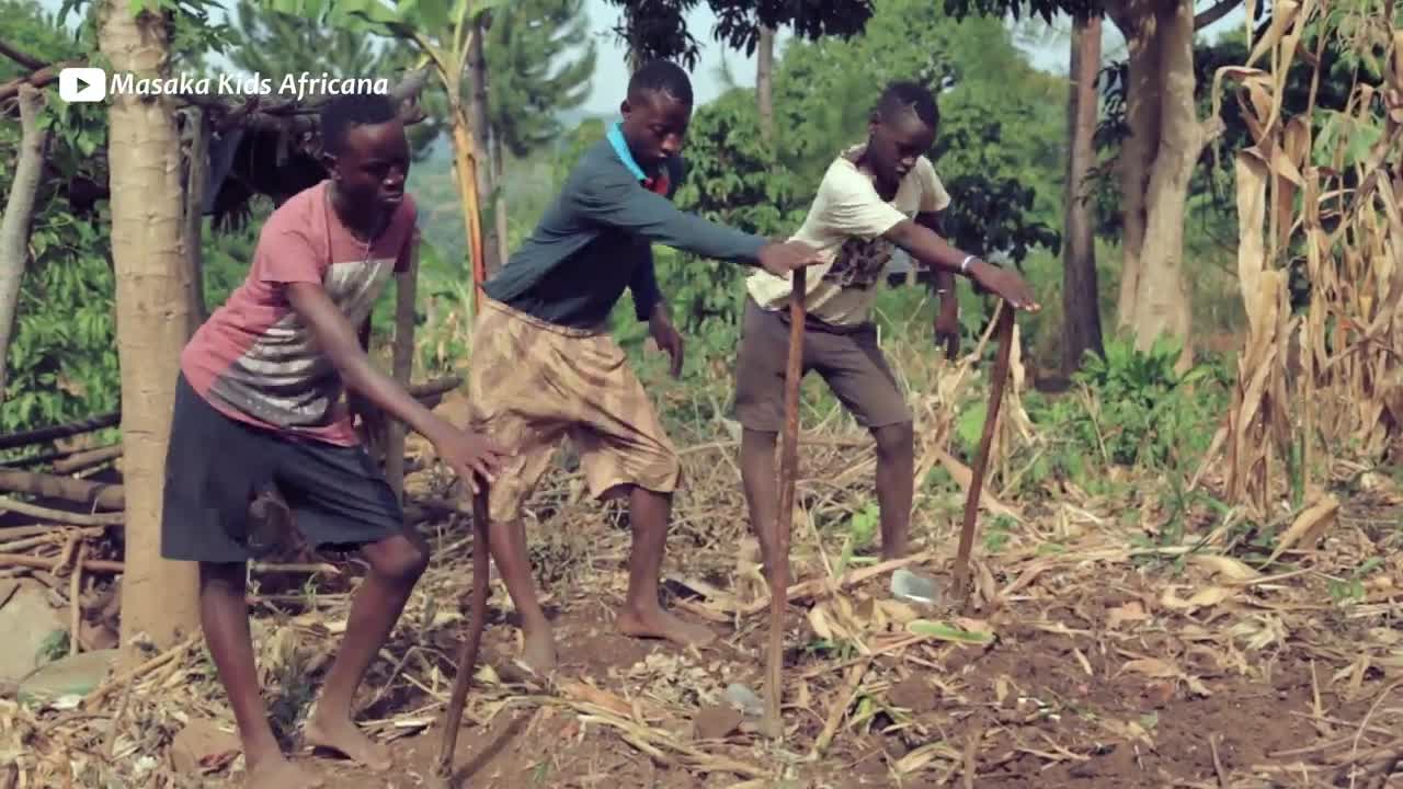 Africana Dancing