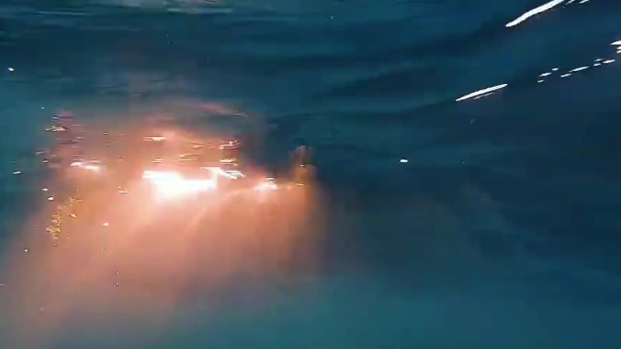 Show you the Tindal effect underwater.